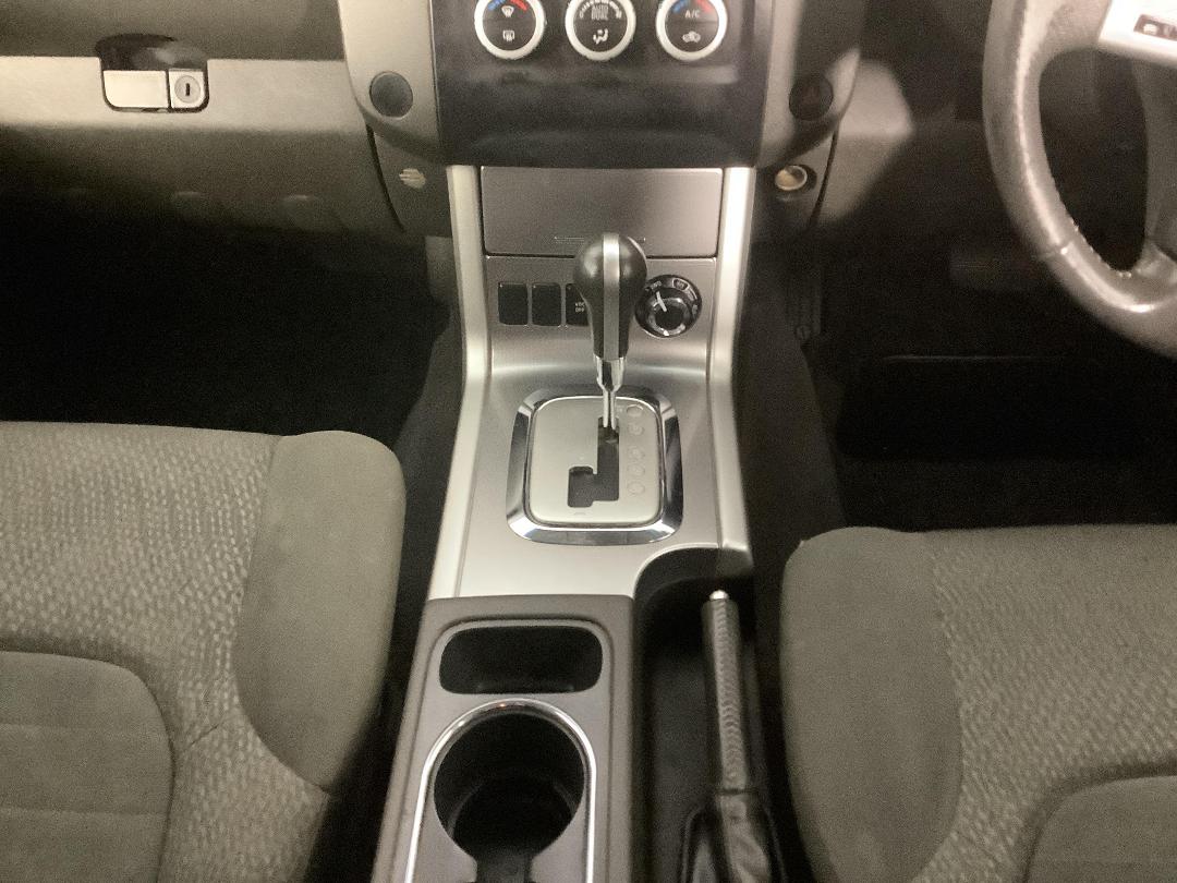 Photo '18' of Nissan Navara