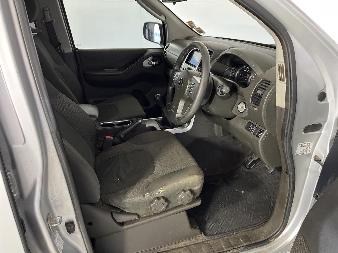 Photo '16' of Nissan Navara