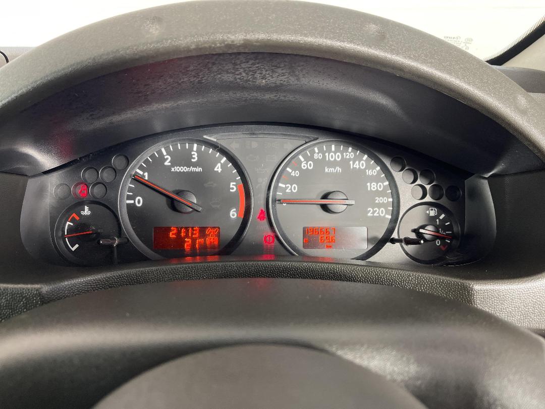 Photo '21' of Nissan Navara