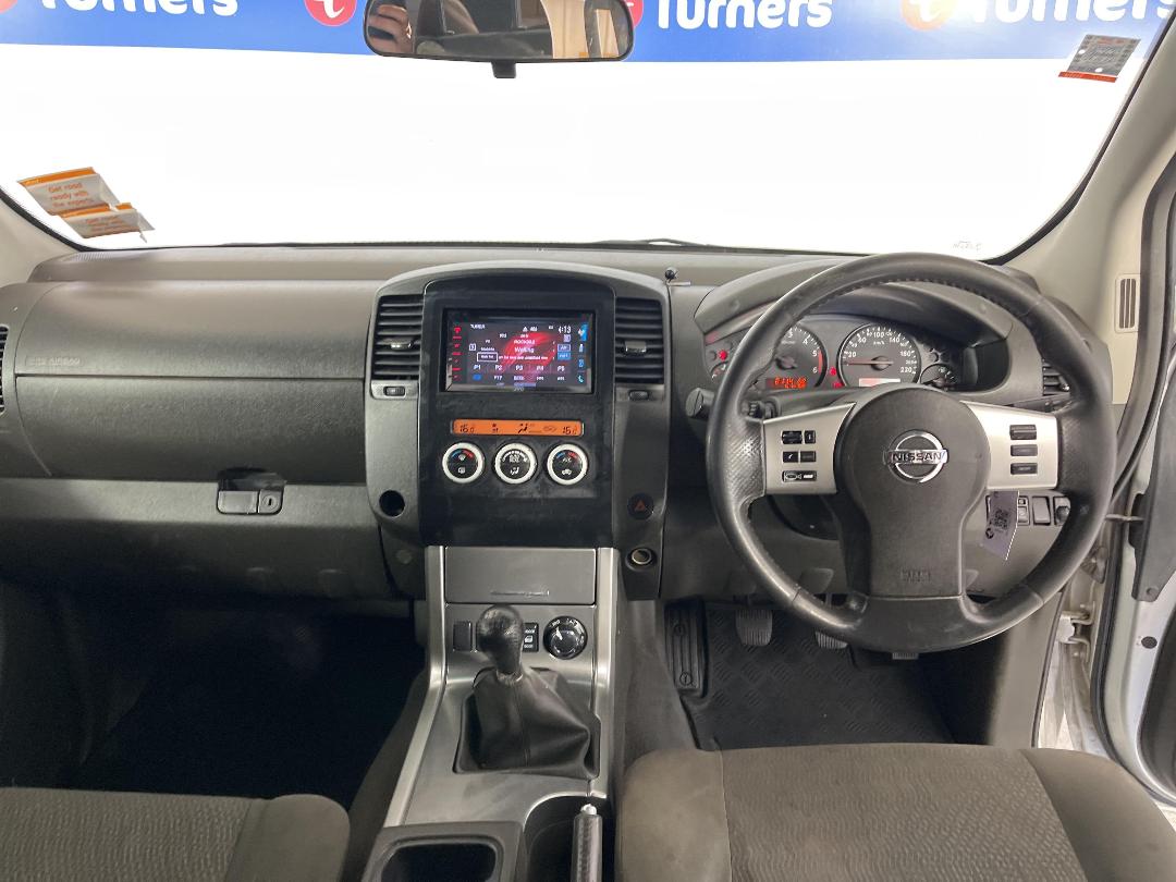 Photo '17' of Nissan Navara