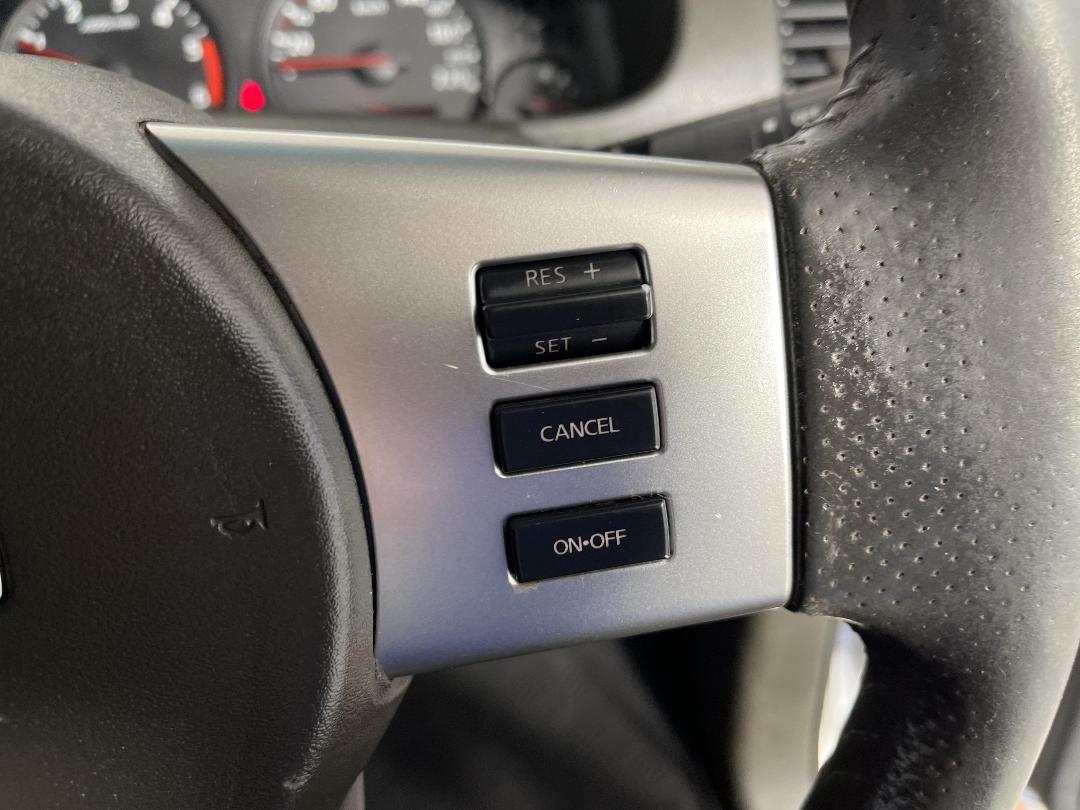 Photo '25' of Nissan Navara