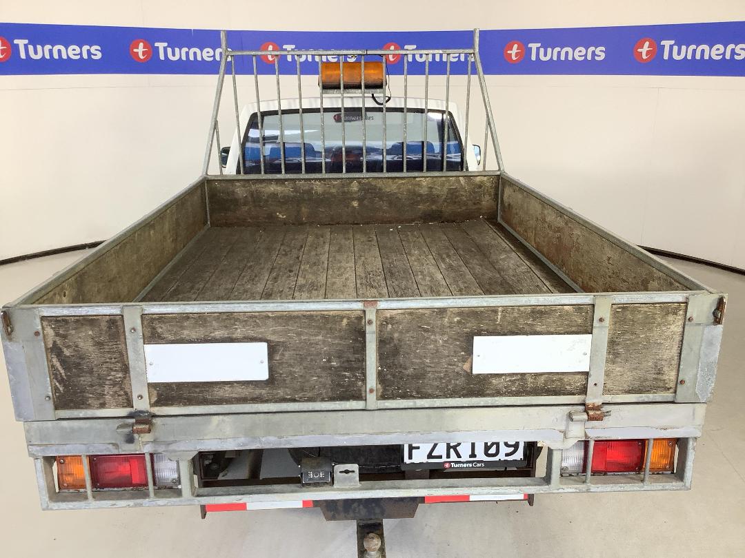 Photo '14' of Nissan Navara