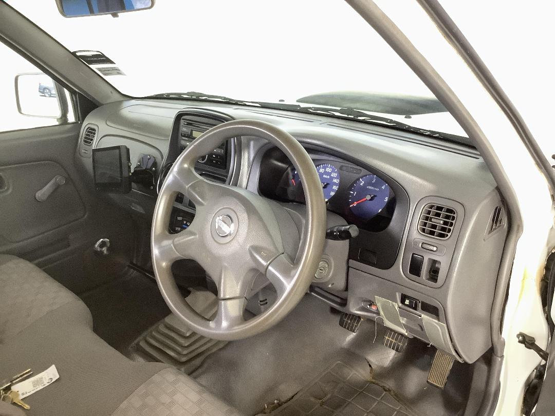 Photo '17' of Nissan Navara