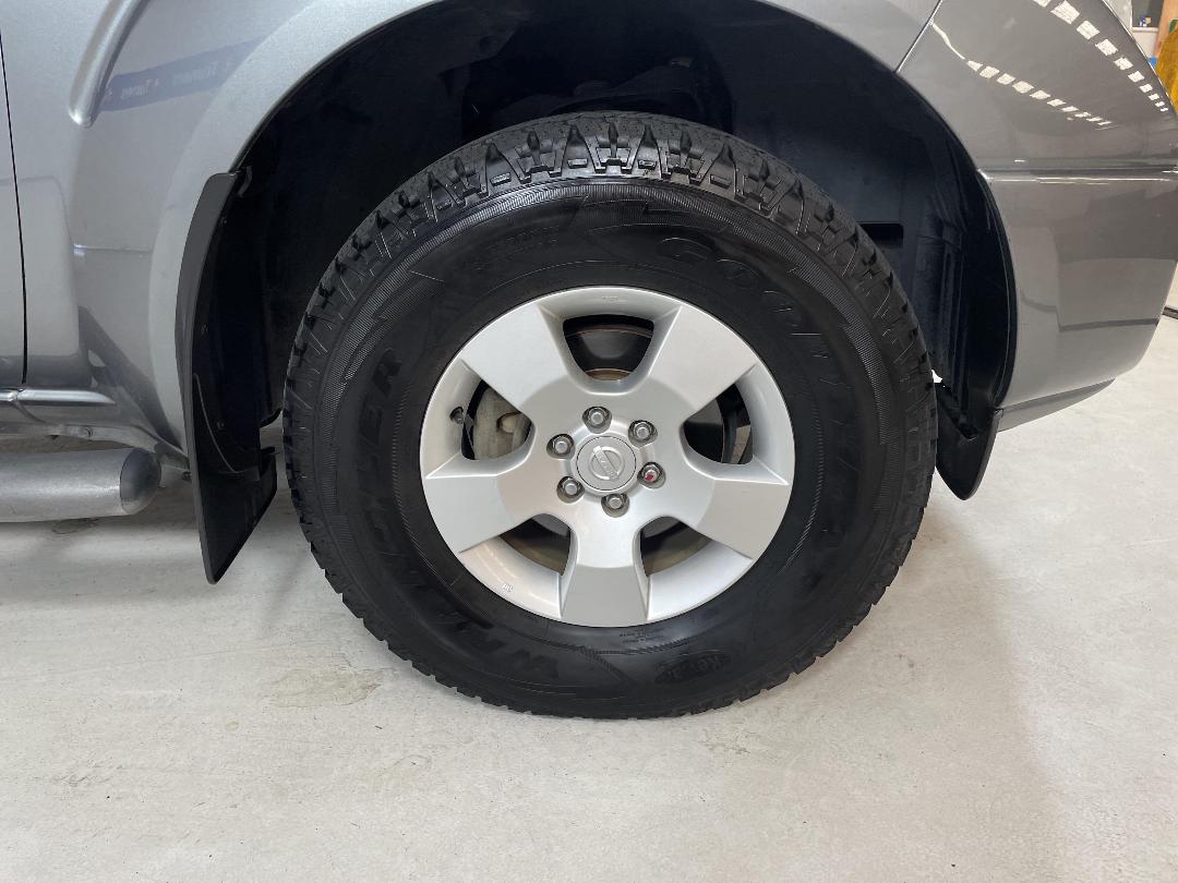 Photo '9' of Nissan Navara