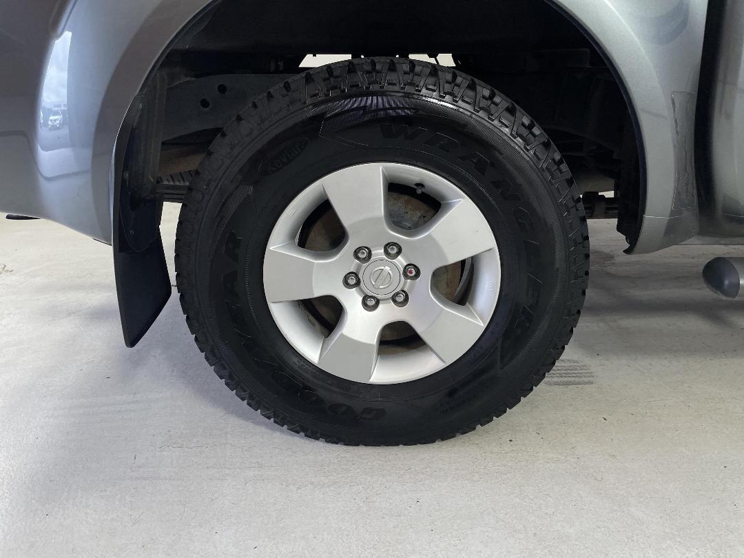 Photo '12' of Nissan Navara