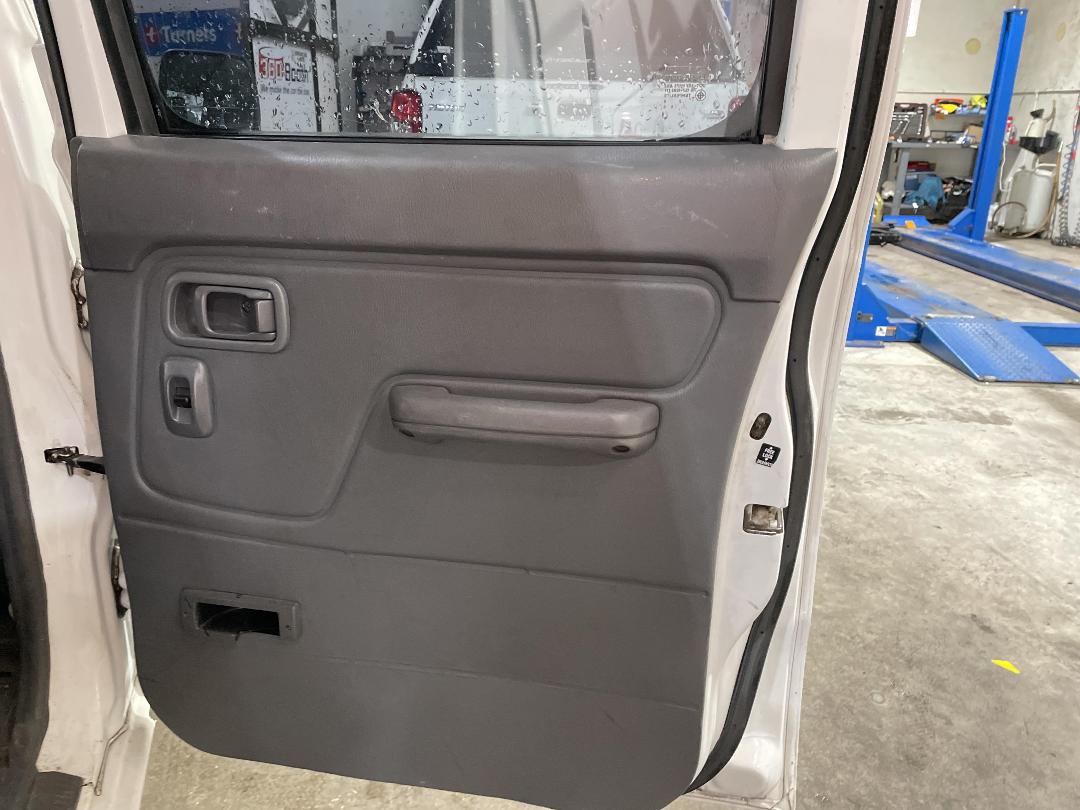 Photo '11' of Nissan Navara DX D/C Photo '11' of Nissan Navara DX D/C