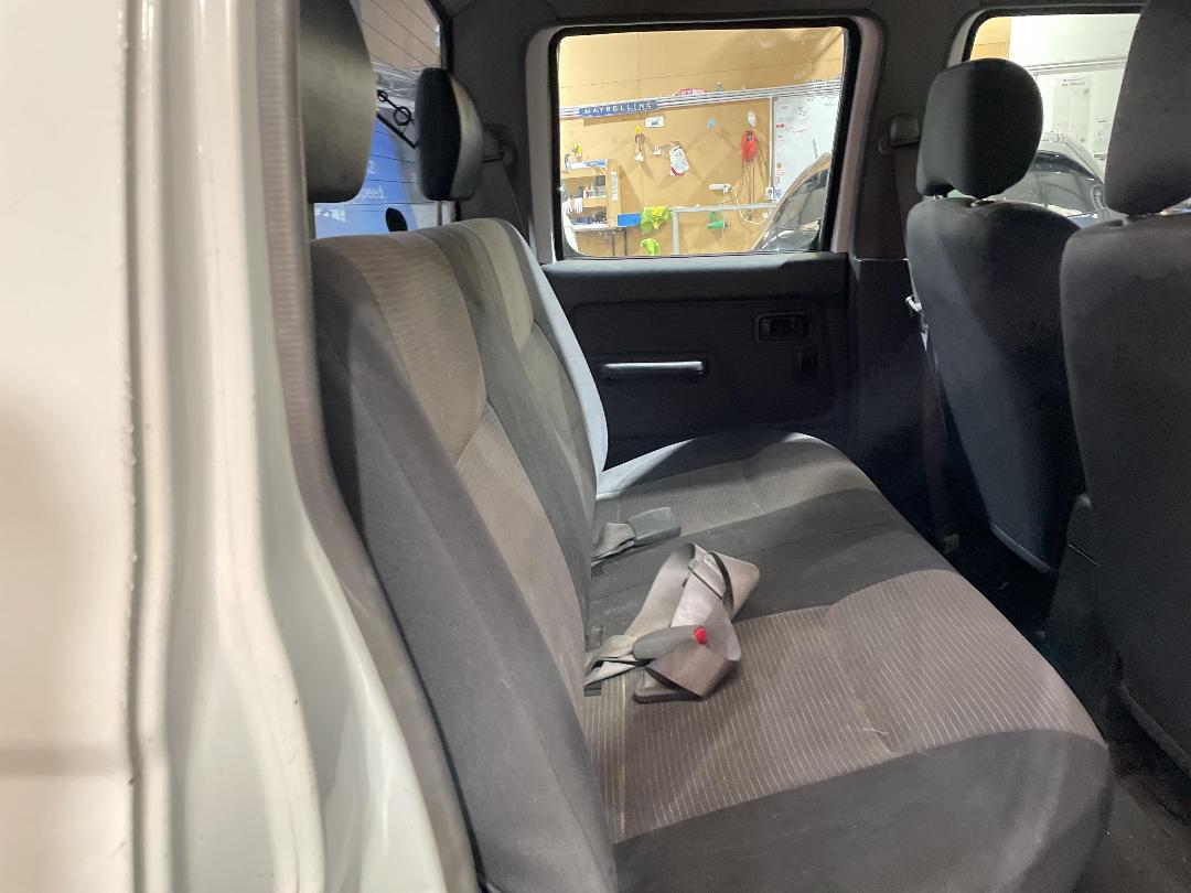 Photo '12' of Nissan Navara DX D/C Photo '12' of Nissan Navara DX D/C