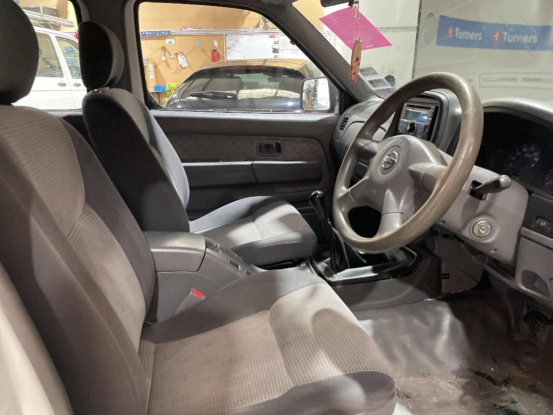 Photo '14' of Nissan Navara DX D/C Photo '14' of Nissan Navara DX D/C