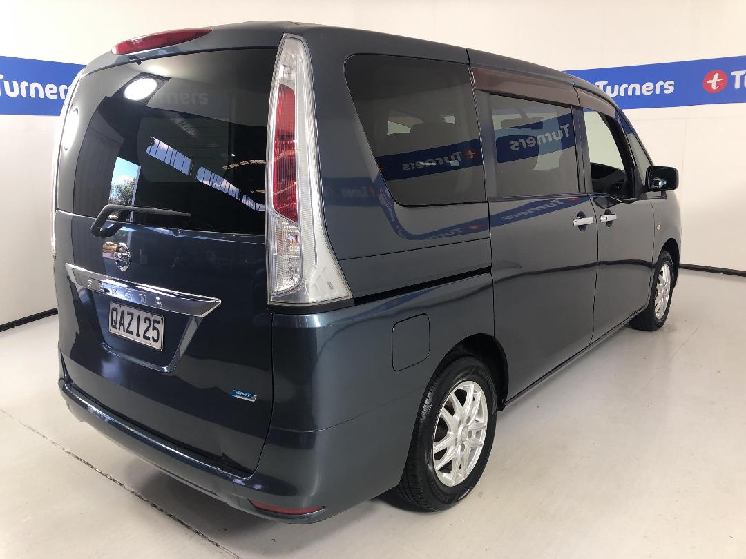 Photo '7' of Nissan Serena