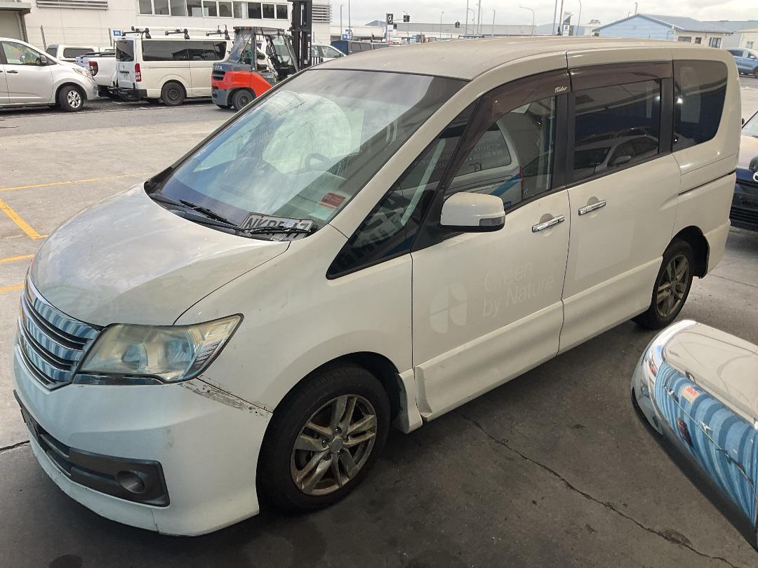 Photo '5' of Nissan Serena