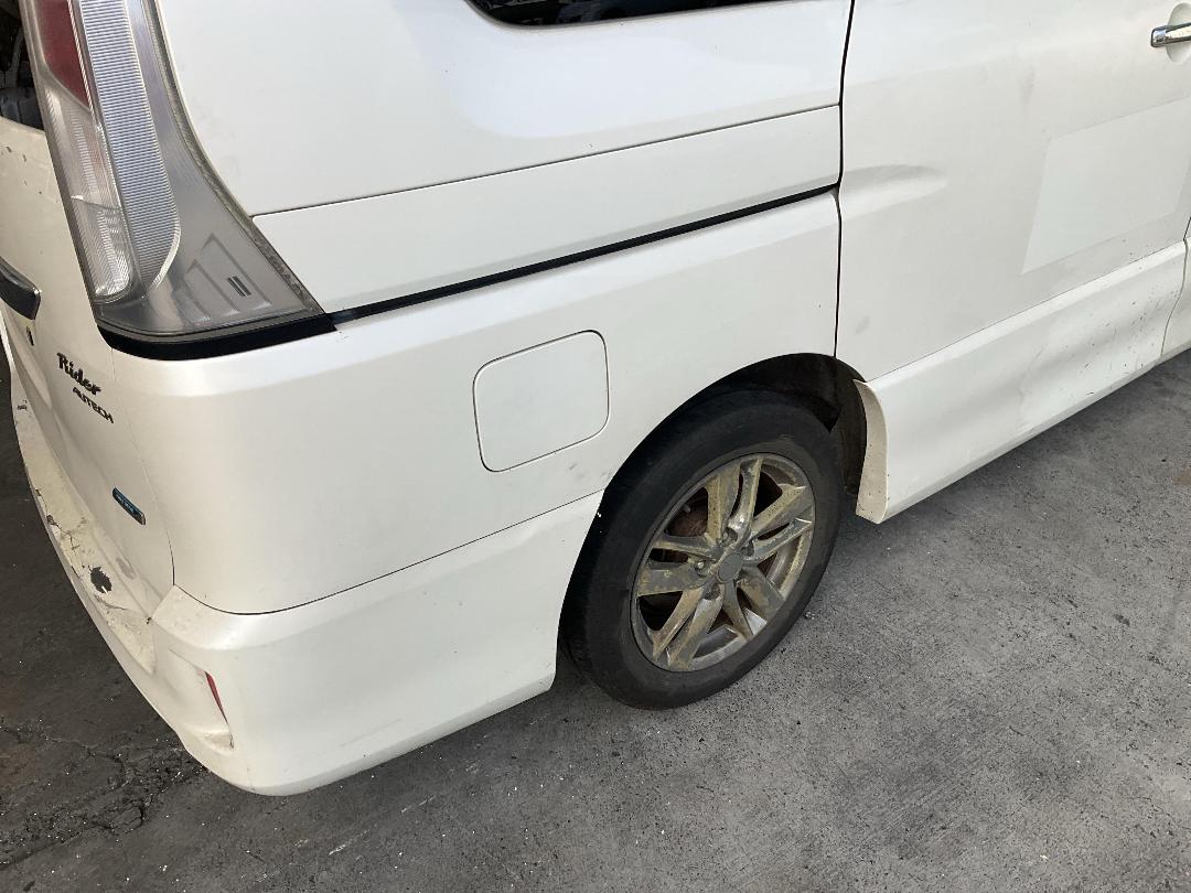 Photo '14' of Nissan Serena