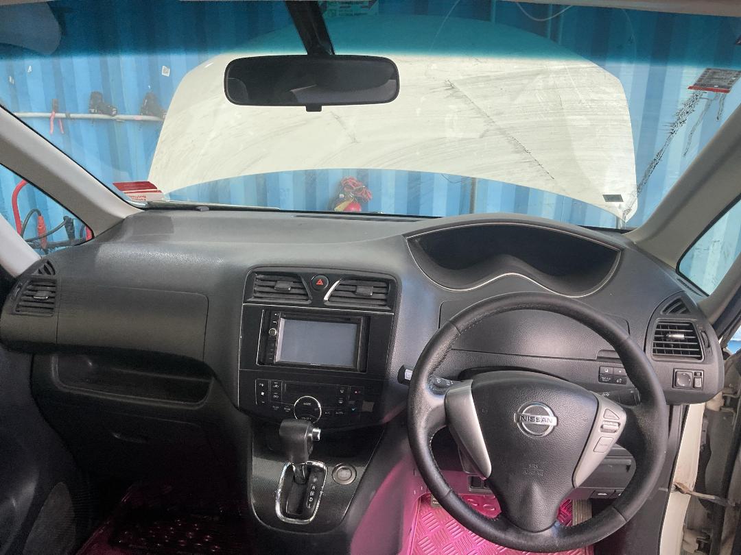 Photo '21' of Nissan Serena