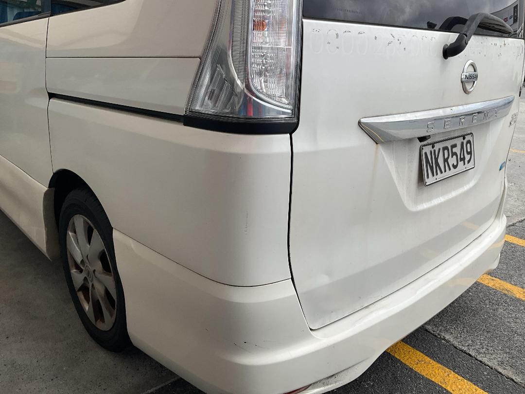 Photo '10' of Nissan Serena
