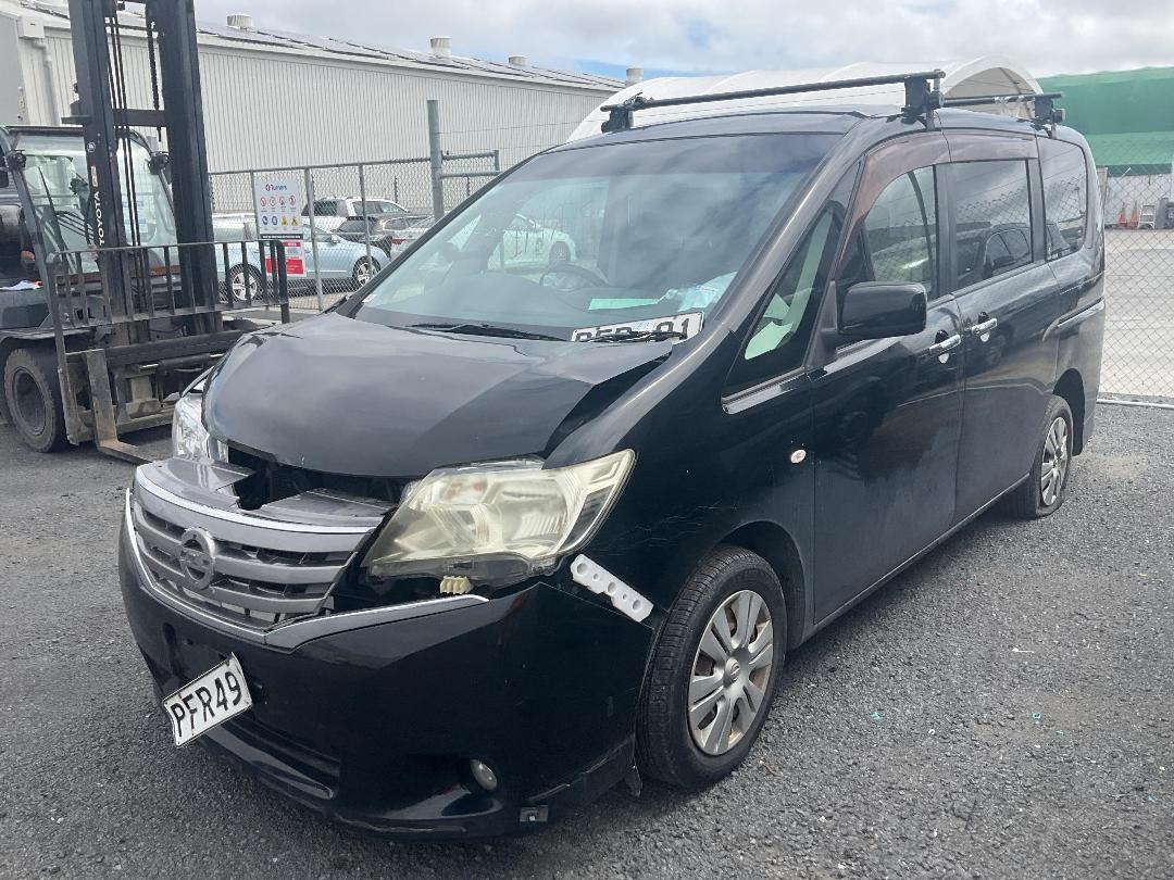 Photo '4' of Nissan Serena