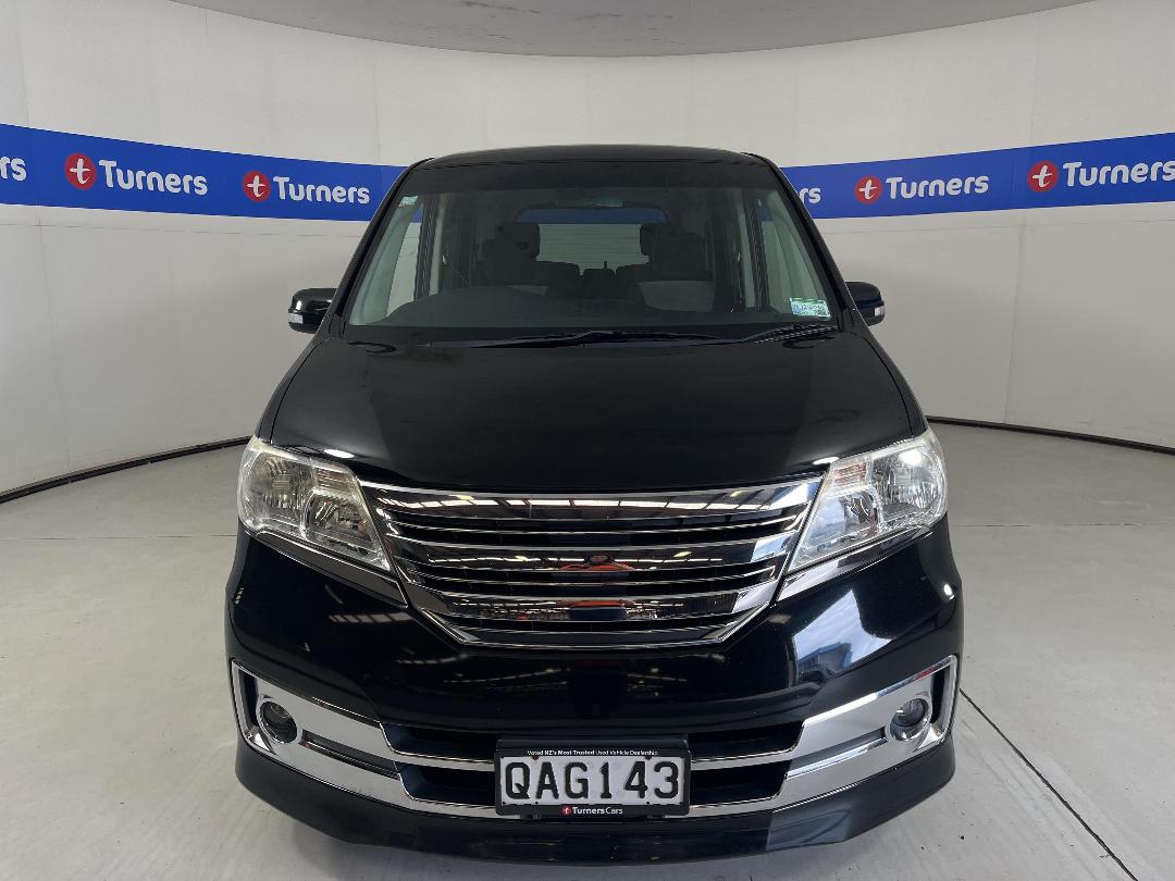 Photo '2' of Nissan Serena