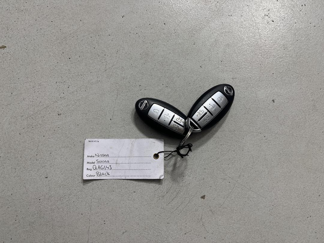 Photo '22' of Nissan Serena