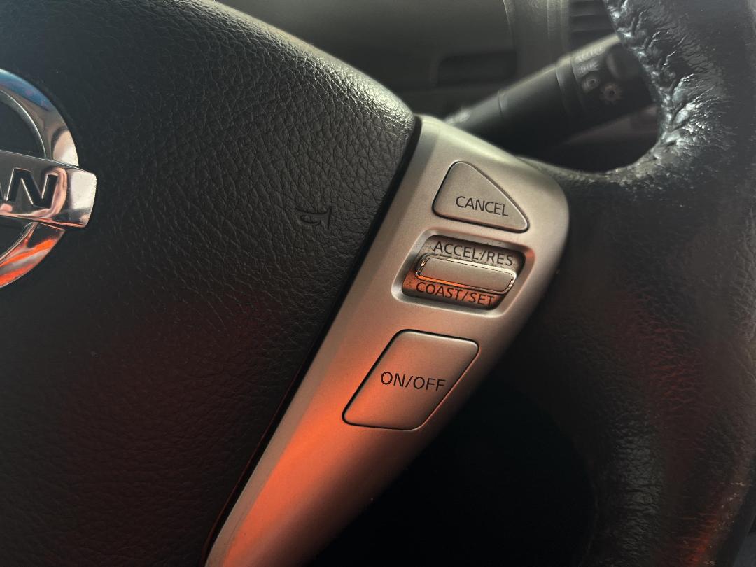 Photo '25' of Nissan Serena