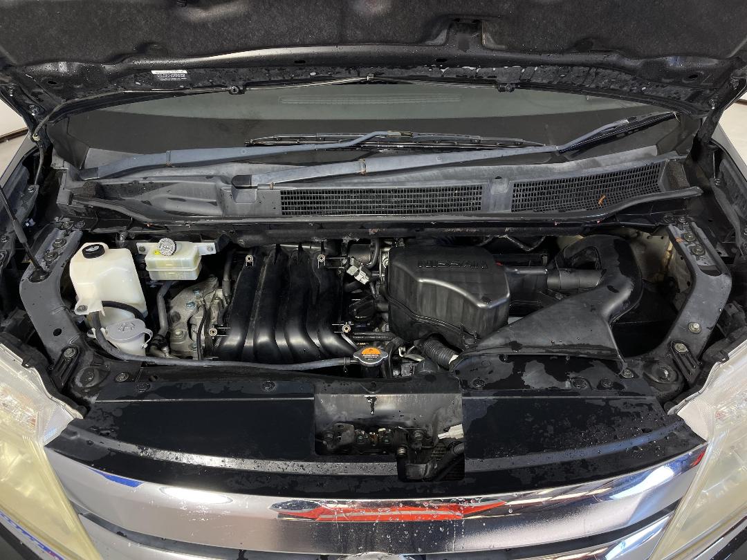 Photo '13' of Nissan Serena Photo '13' of Nissan Serena