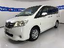 Thumbnail '4' of Nissan Serena