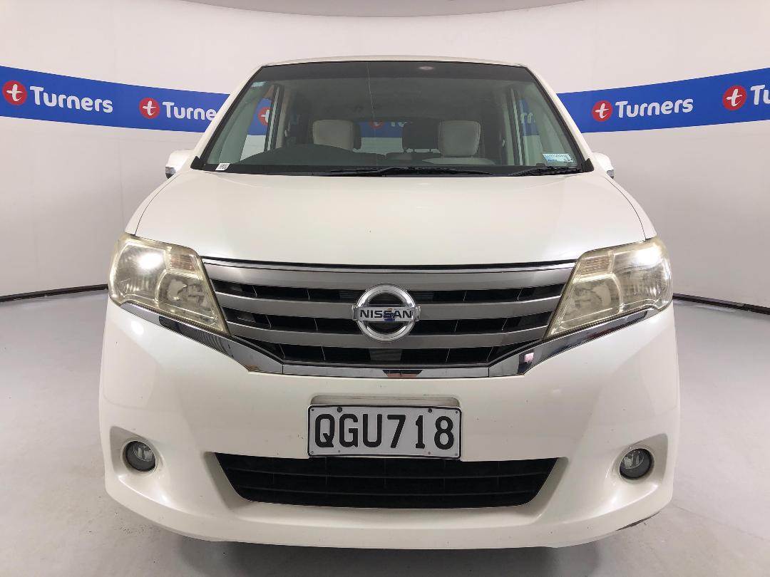 Photo '2' of Nissan Serena Photo '2' of Nissan Serena