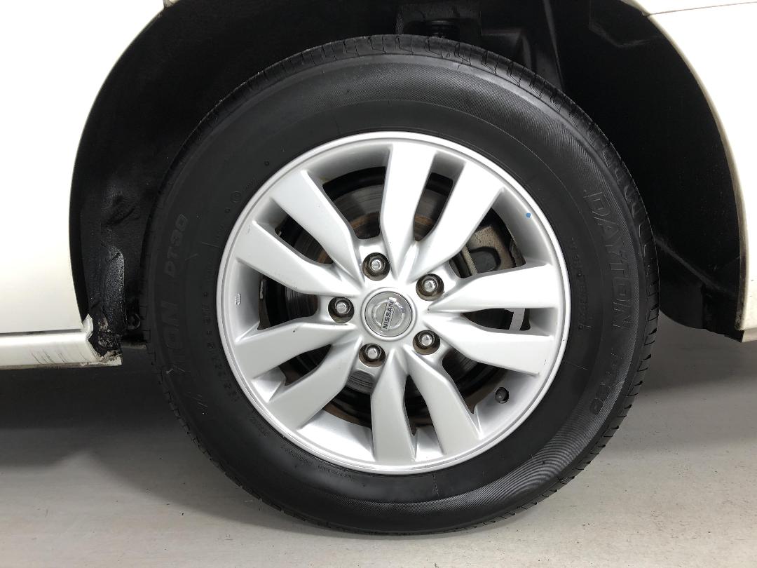 Photo '11' of Nissan Serena Photo '11' of Nissan Serena