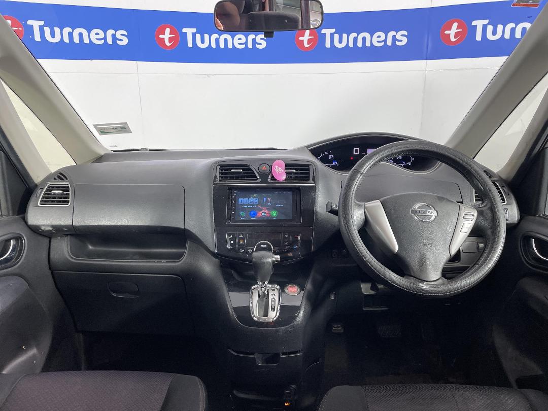 Photo '17' of Nissan Serena