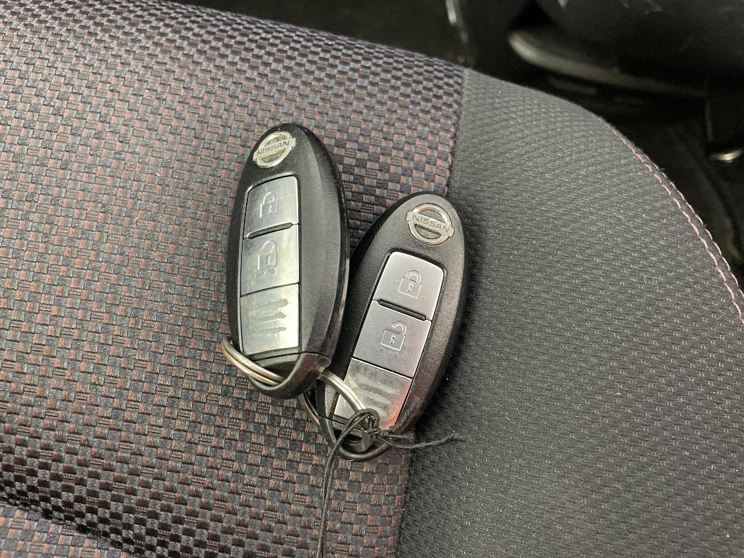 Photo '21' of Nissan Serena