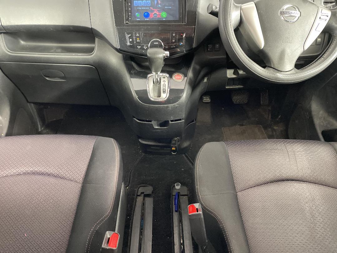 Photo '18' of Nissan Serena