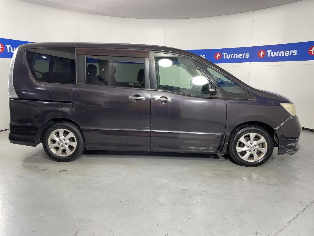 Photo '22' of Nissan Serena