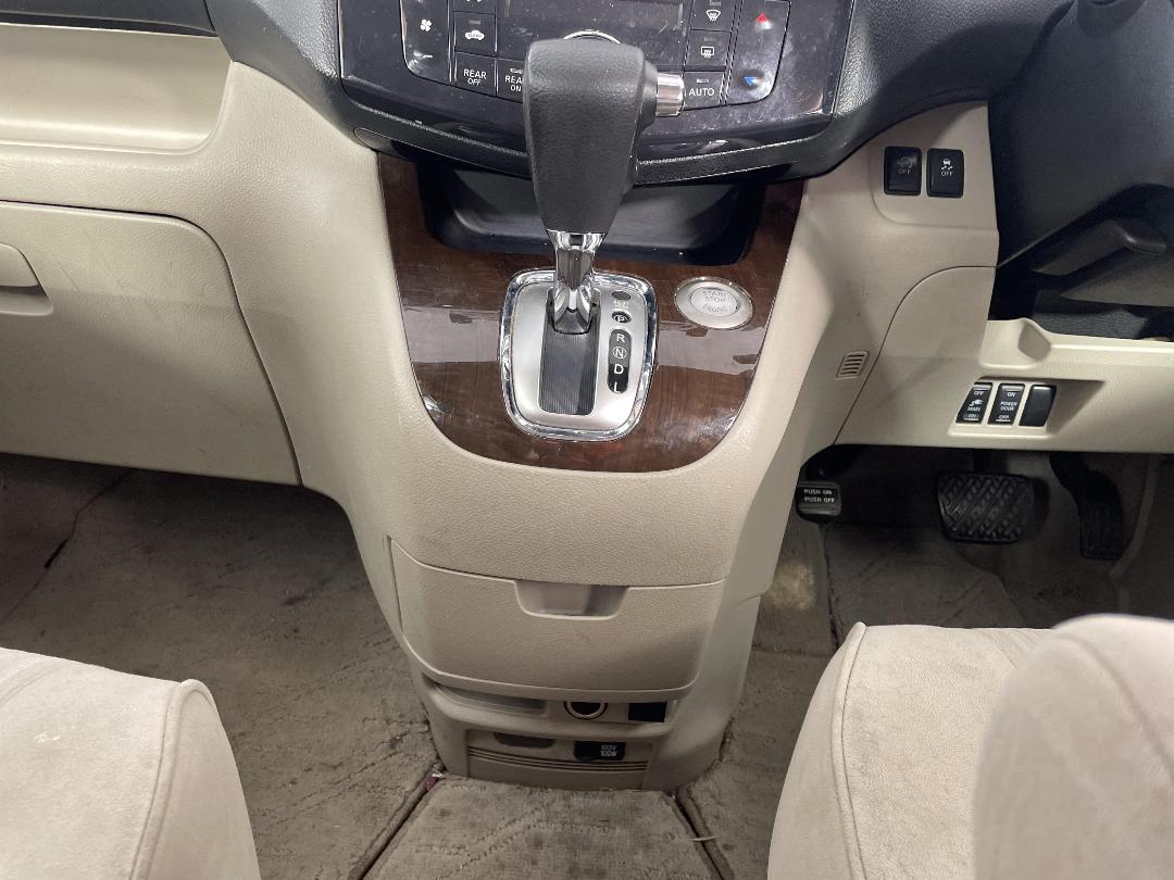 Photo '16' of Nissan Serena