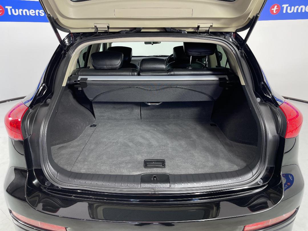 Photo '14' of Nissan Skyline