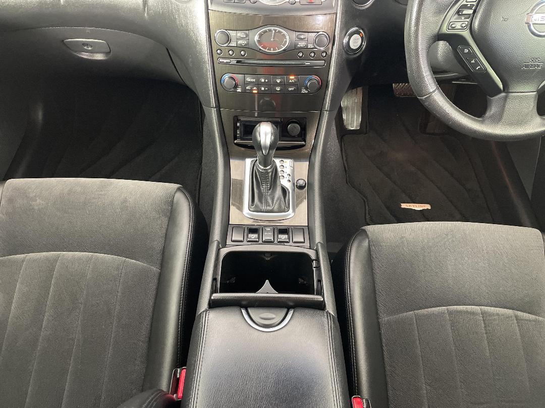 Photo '18' of Nissan Skyline