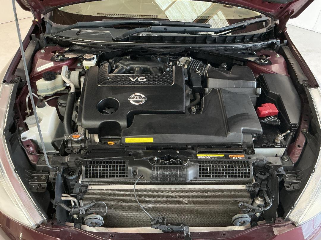 Photo '13' of Nissan Teana