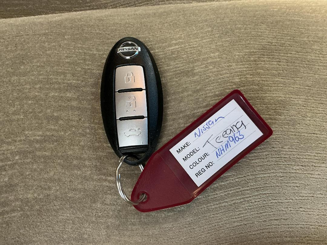 Photo '22' of Nissan Teana