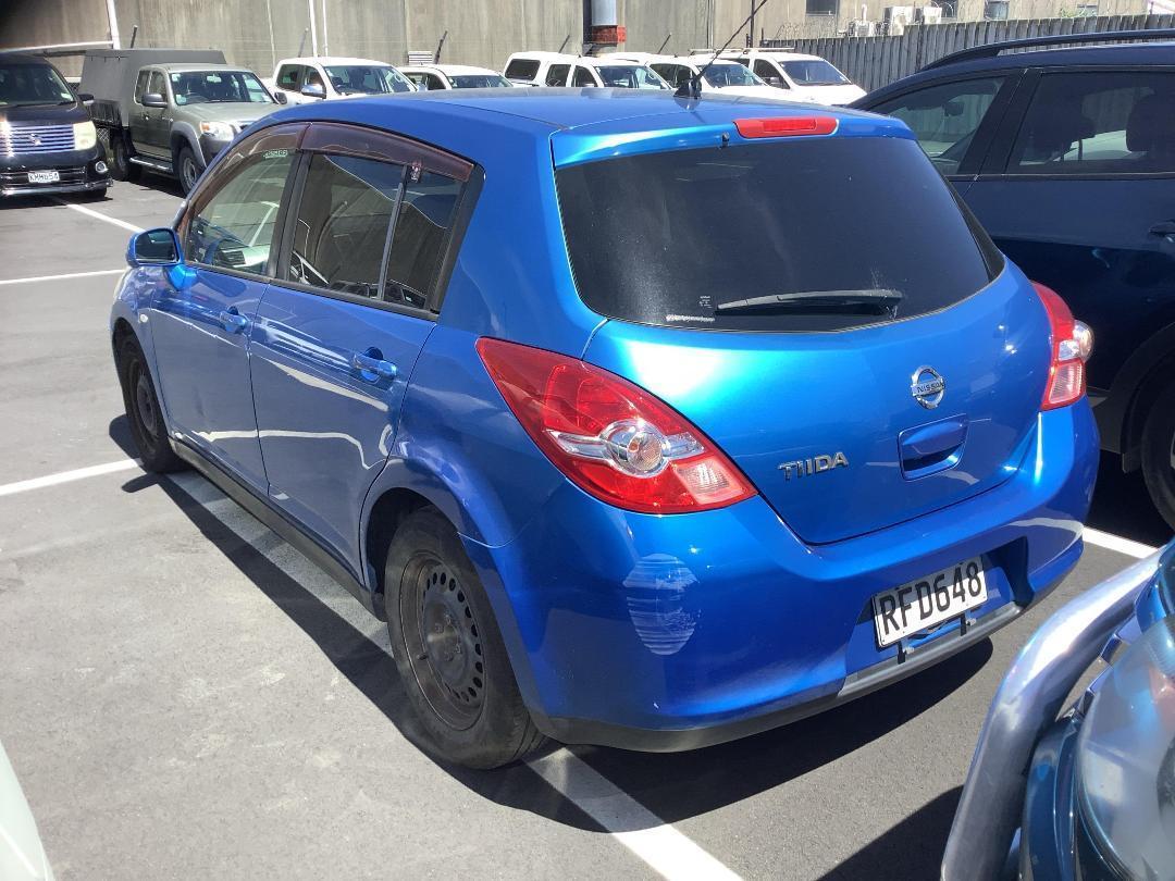 Photo '3' of Nissan Tiida TI Photo '3' of Nissan Tiida TI