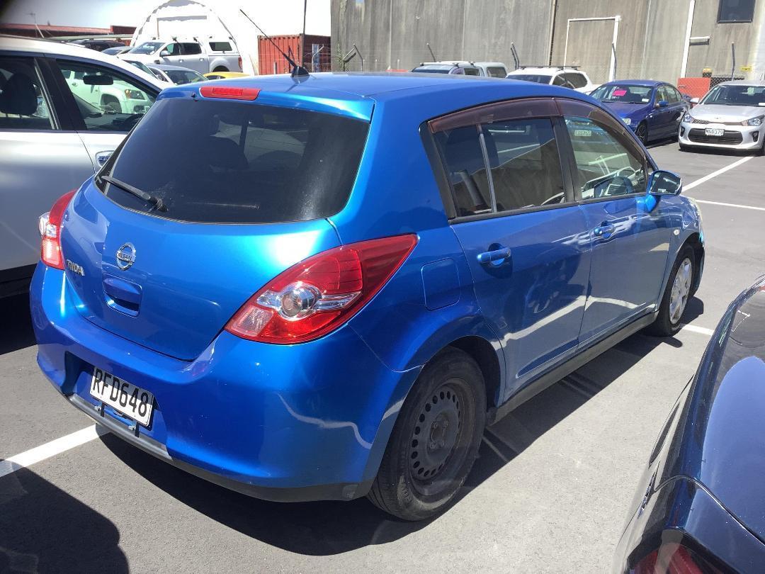 Photo '5' of Nissan Tiida TI Photo '5' of Nissan Tiida TI