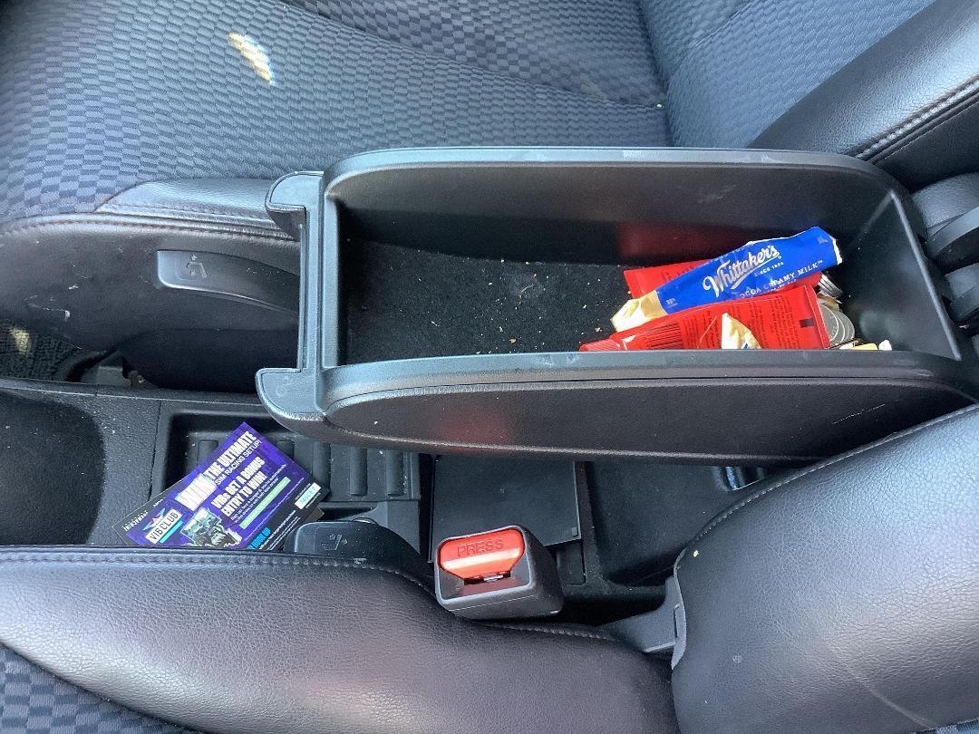 Photo '12' of Nissan Tiida TI Photo '12' of Nissan Tiida TI