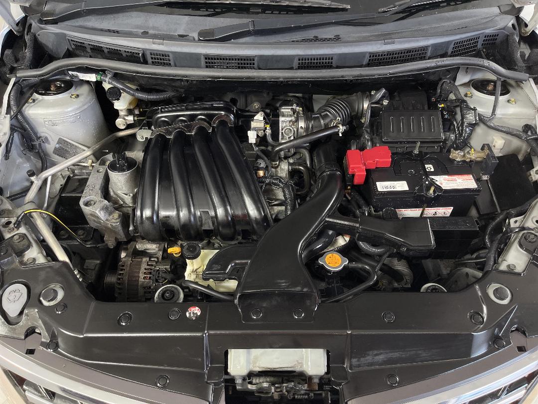 Photo '13' of Nissan Tiida