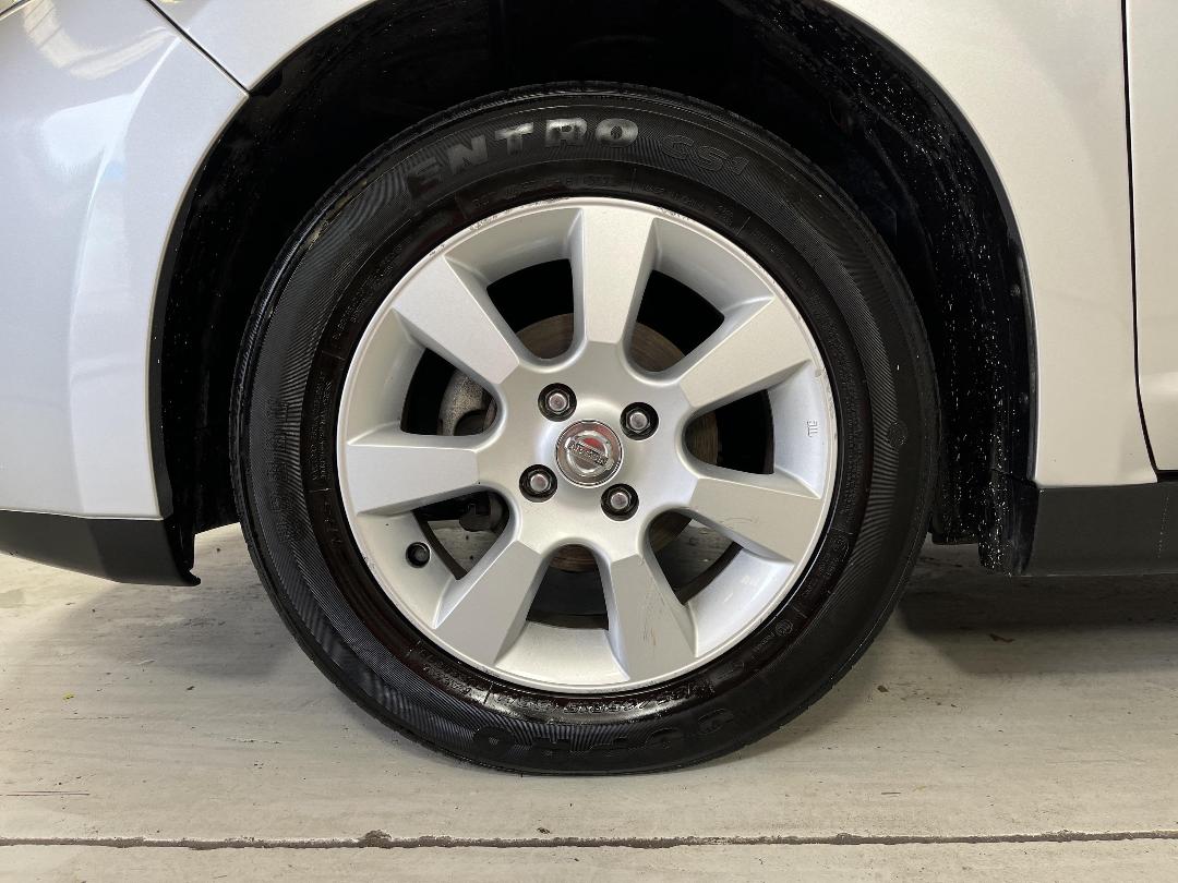 Photo '10' of Nissan Tiida