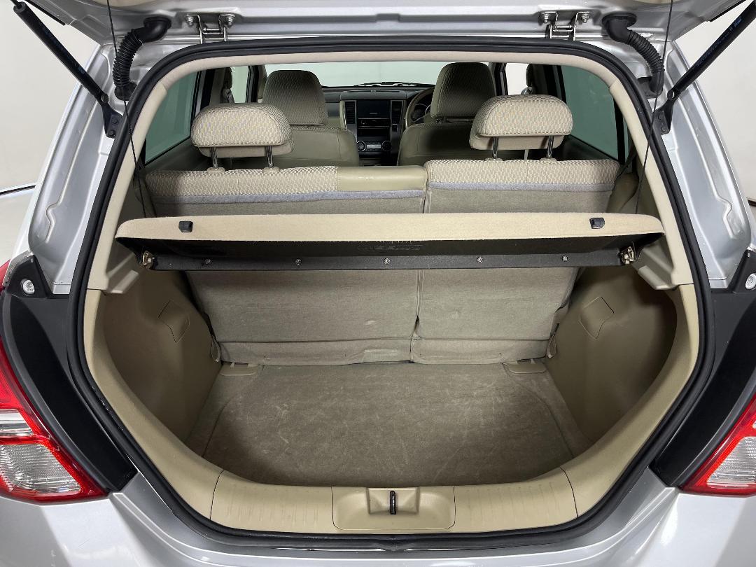 Photo '14' of Nissan Tiida