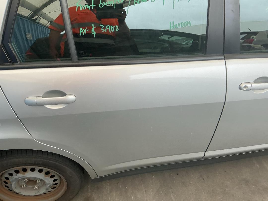 Photo '13' of Nissan Tiida Latio Photo '13' of Nissan Tiida Latio