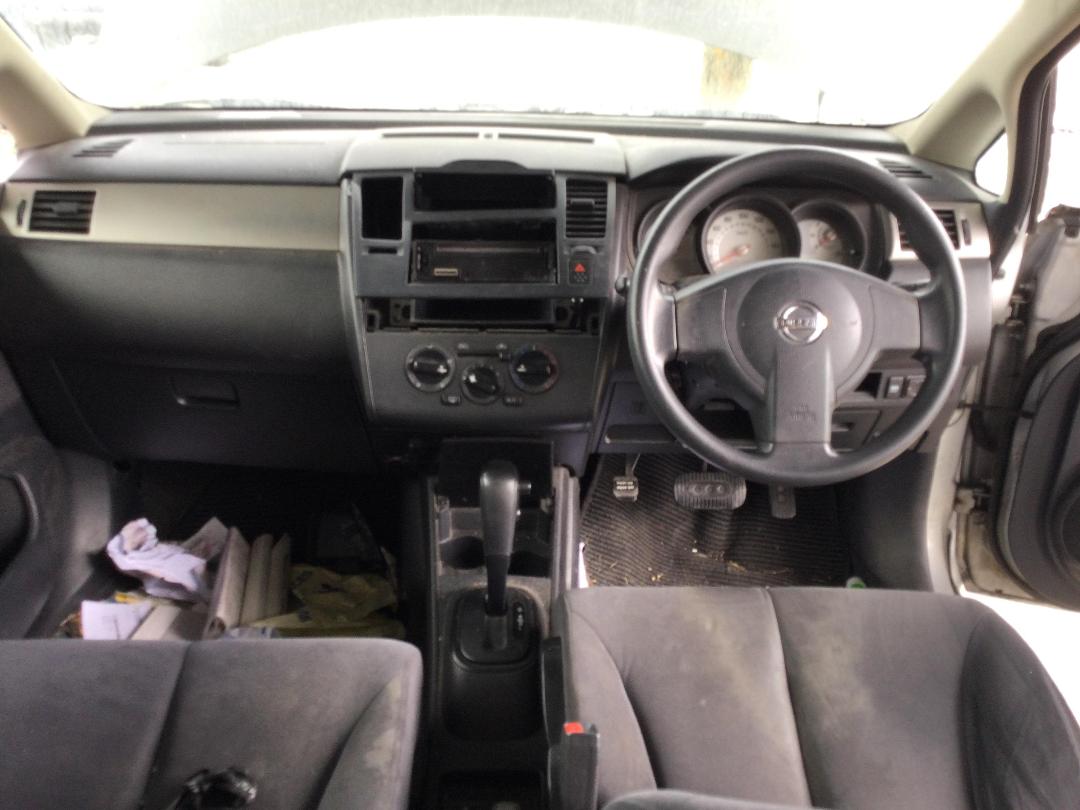 Photo '23' of Nissan Tiida Latio