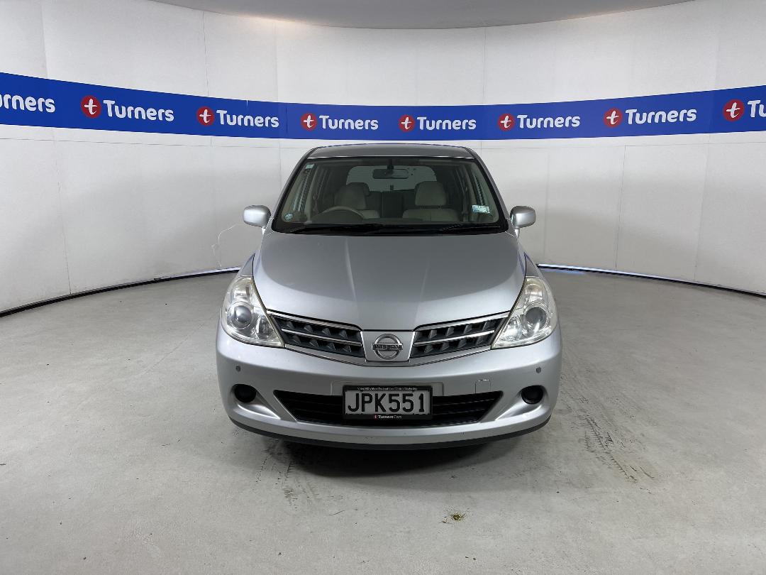 Photo '2' of Nissan Tiida Photo '2' of Nissan Tiida