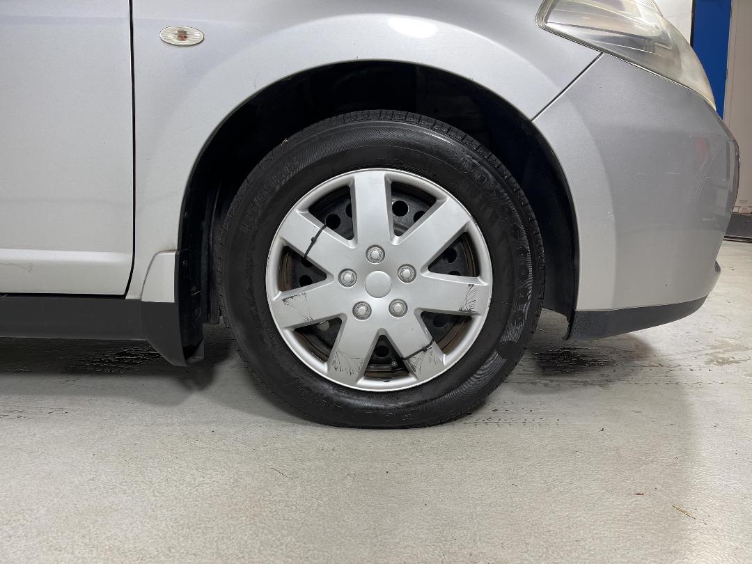 Photo '9' of Nissan Tiida Photo '9' of Nissan Tiida