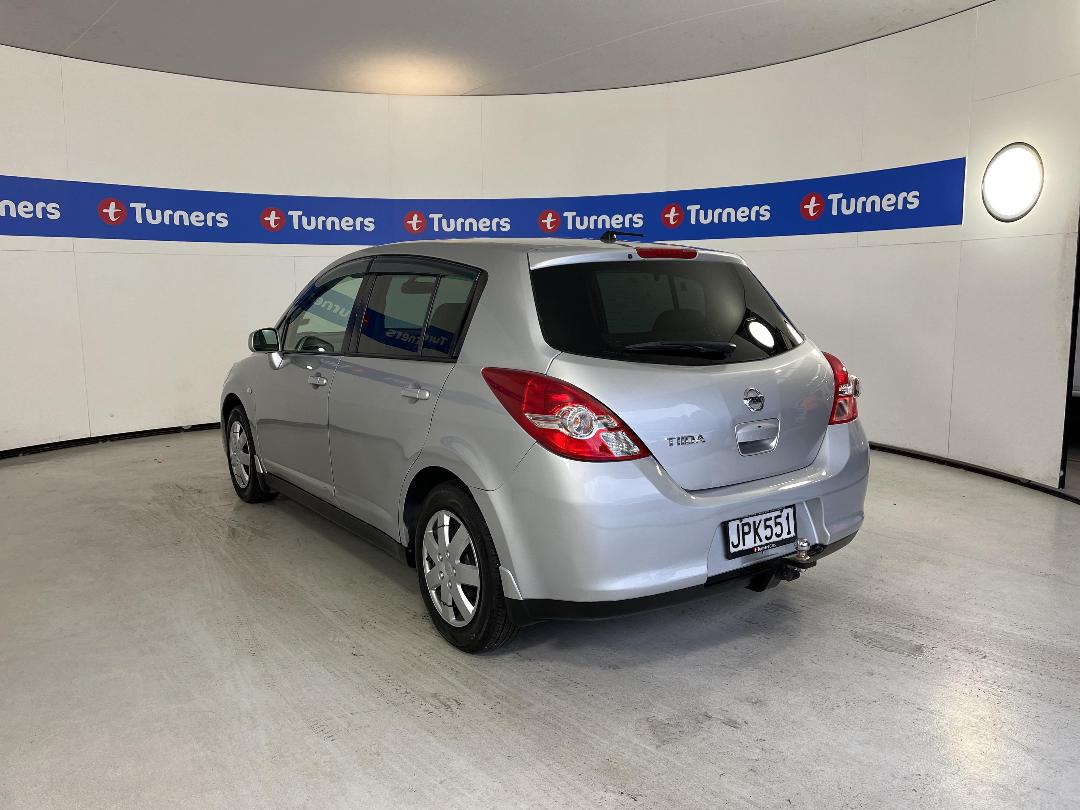 Photo '5' of Nissan Tiida Photo '5' of Nissan Tiida