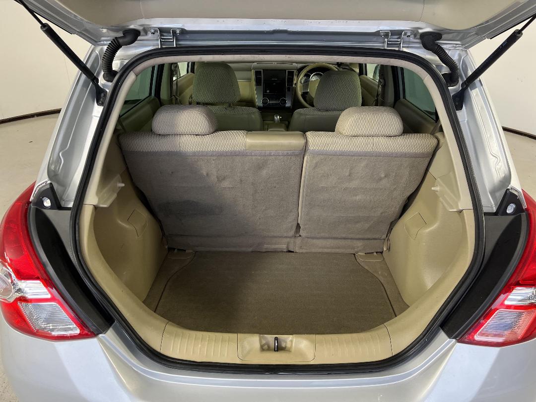 Photo '14' of Nissan Tiida Photo '14' of Nissan Tiida