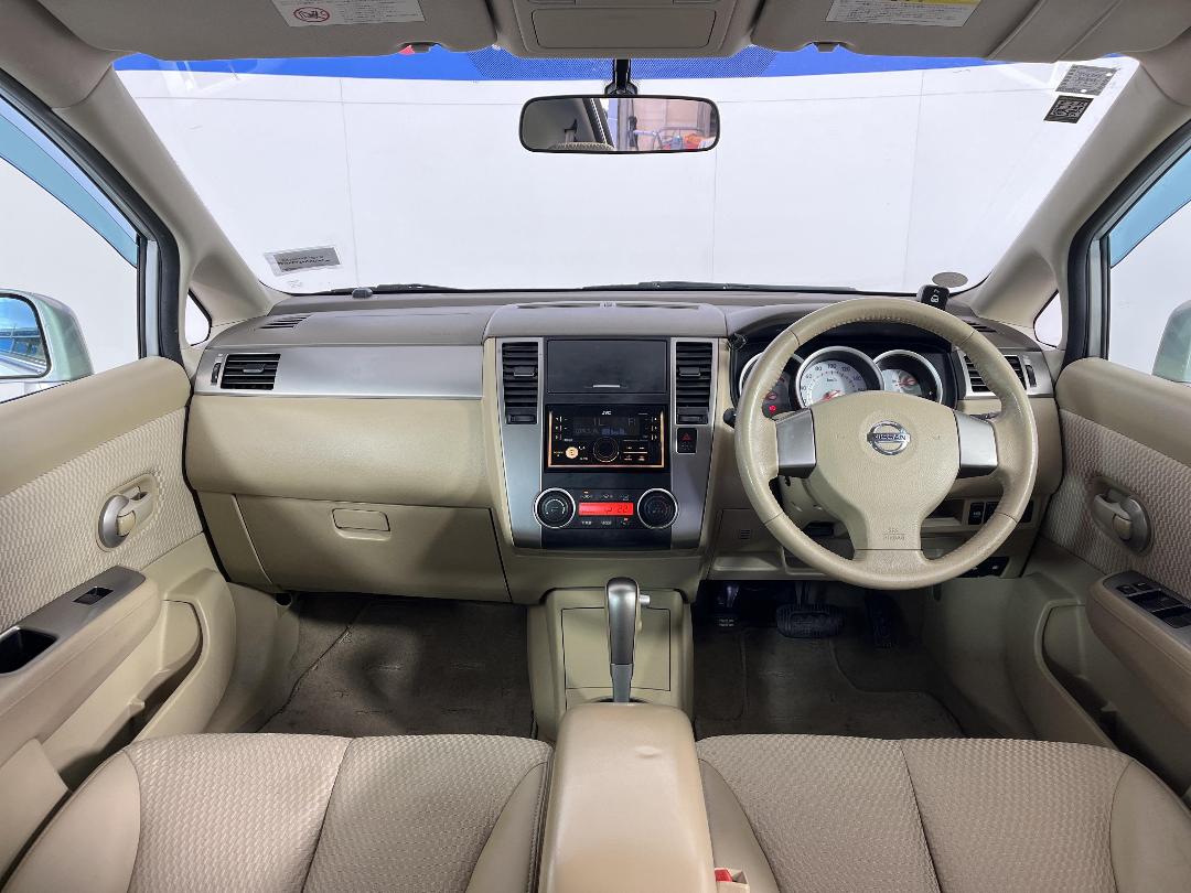 Photo '17' of Nissan Tiida Photo '17' of Nissan Tiida