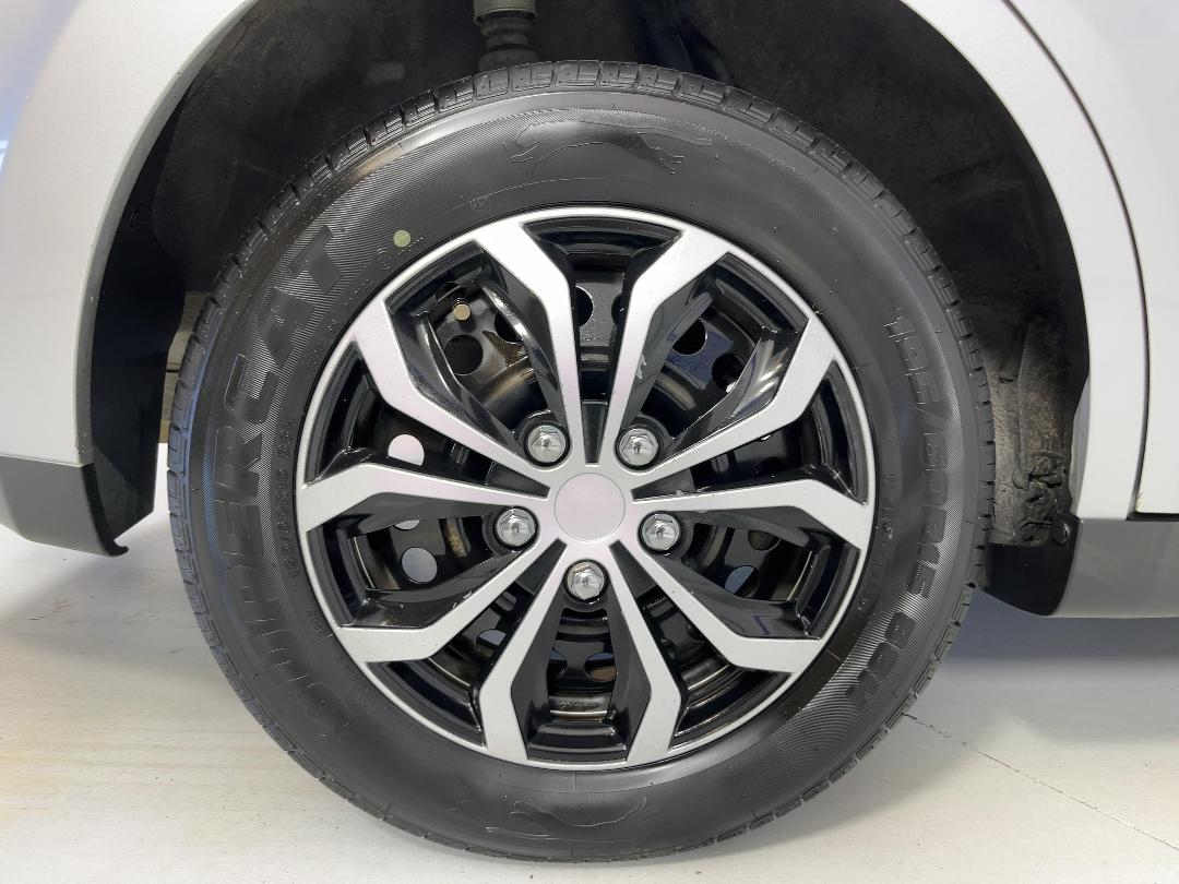 Photo '12' of Nissan Tiida Photo '12' of Nissan Tiida