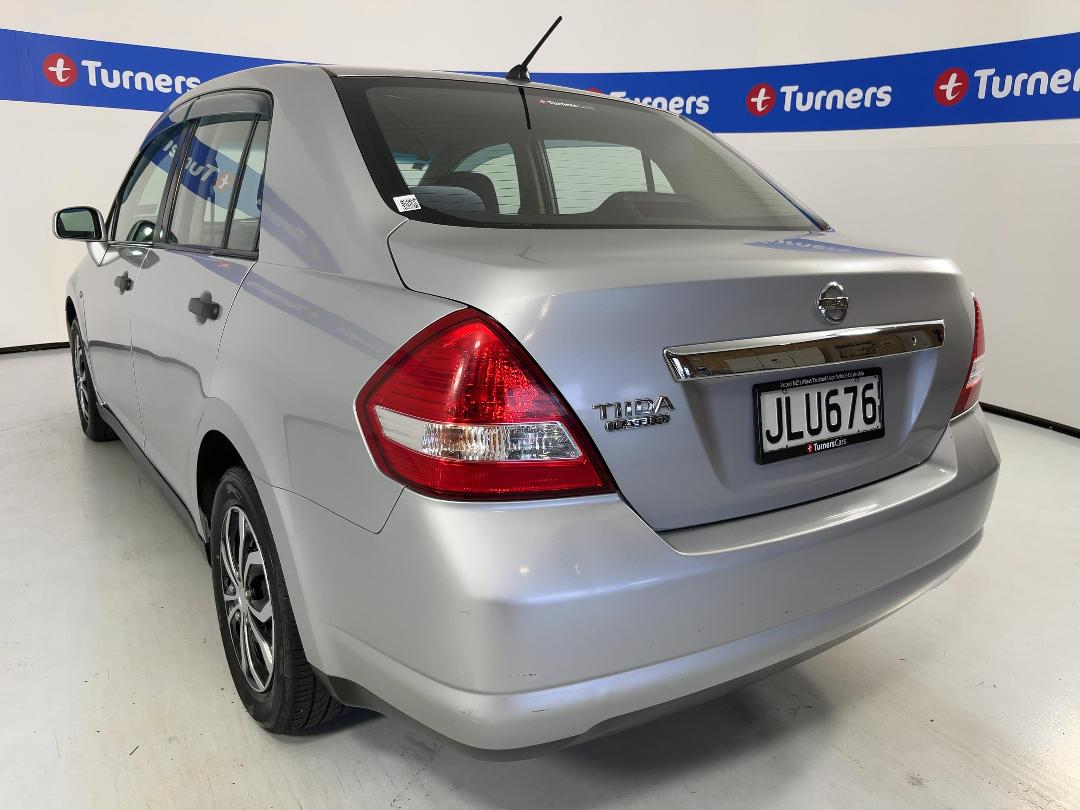 Photo '5' of Nissan Tiida Photo '5' of Nissan Tiida