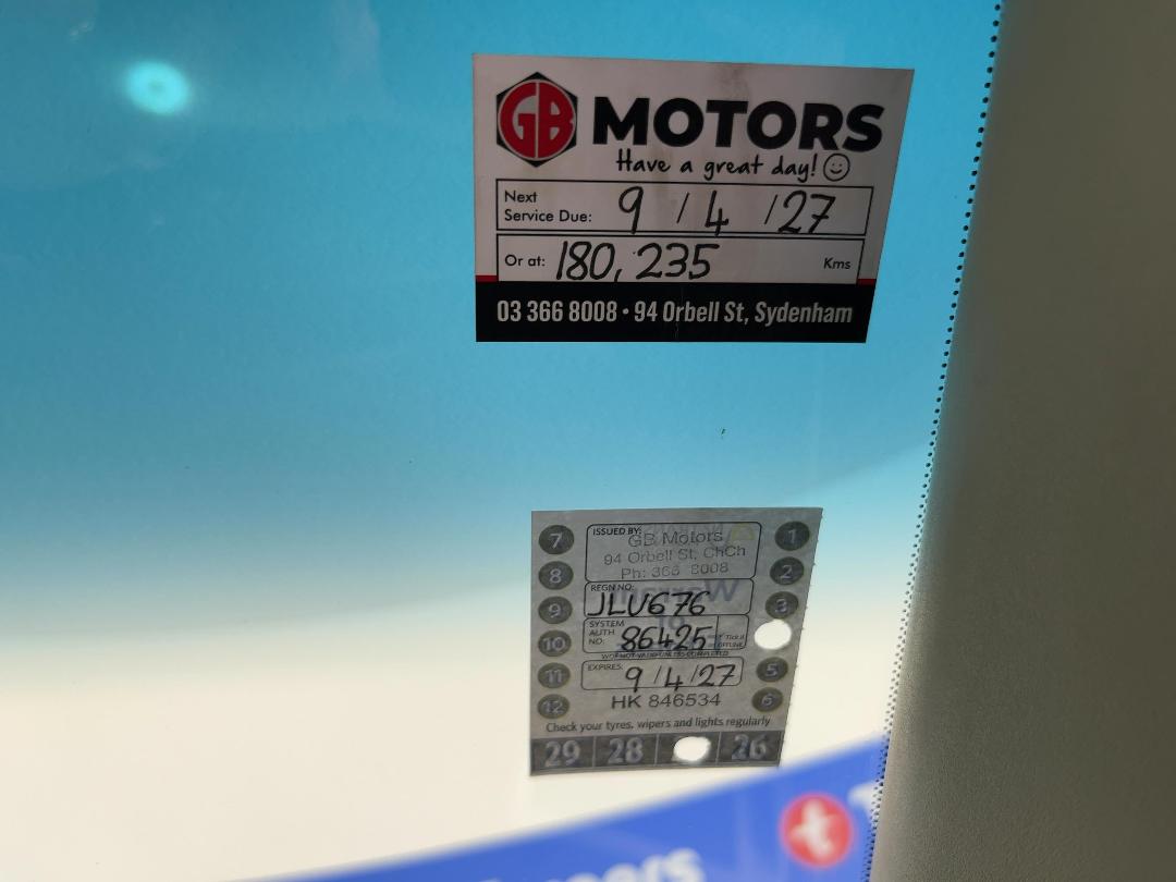 Photo '23' of Nissan Tiida Photo '23' of Nissan Tiida